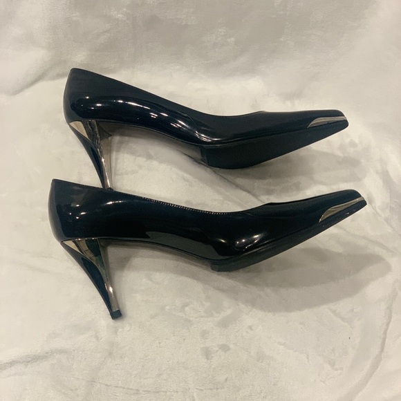 Stuart Weitzman Never Worn Navy Patent Pumps w/Silver Accent, Size 11! - Picture 4 of 9